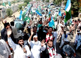 Biểu tình lớn ở Pakistan