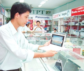 Thị trường máy vi tính xách tay "tăng nhiệt"