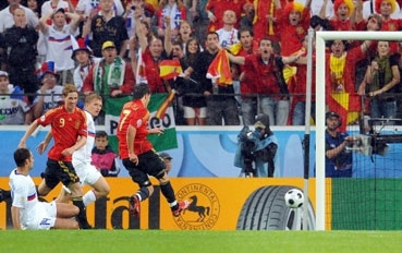 Tây Ban Nha  Nga: 4-1<br>Chiến thắng của đẳng cấp