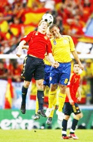 Thắng Thụy Điển 2-1: Tây Ban Nha vào tứ kết