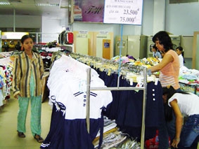 Giá các loại đồng phục học sinh tăng 3.000  10.000 đồng/sản phẩm