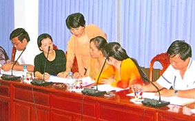 Cán bộ, công chức, viên chức phải chấp hành nghiêm giờ giấc làm việc