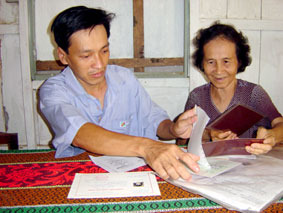 Cả đời đổi chữ cho con