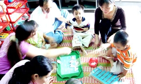 Giúp các em sớm hòa nhập cộng đồng