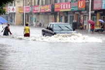 Mưa lũ lại hoành hành ở Trung Quốc