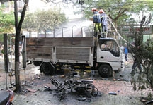 Cháy xe chở thuốc xịt muỗi