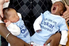 Song sinh đen - trắng