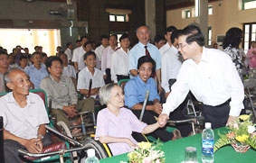 Thực hiện mạnh mẽ hơn nữa lòng biết ơn bằng nhiều hành động cụ thể