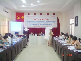 Nhìn từ hai phía