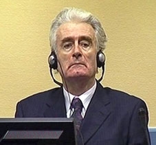 Ông Karadzic trình diện trước ICTY