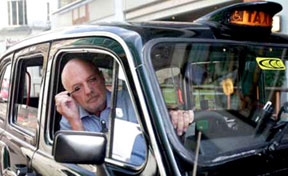 Mỹ phẩm làm đẹp cho nam giới