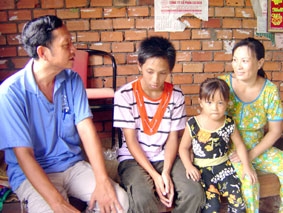 Chung tay đưa các em đến lớp
