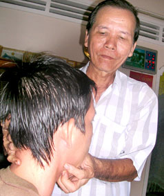 Ông Chín "Hoa Đà"