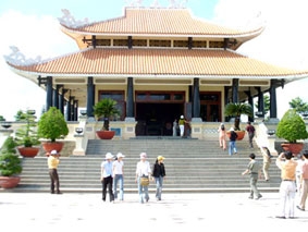 Tháng tám trên quê hương Bác Tôn