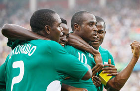 Michael Phelps “bơi” vào lịch sử Olympic với 11 HCV