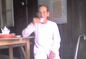 Tuổi 80 vẫn vì mọi người