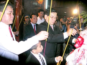 Chủ tịch nước Nguyễn Minh Triết dự mít tinh kỷ niệm 120 năm Ngày sinh Chủ tịch Tôn Đức Thắng tại An Giang