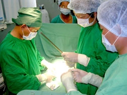 Uống nhiều nước có thể tránh được bệnh sỏi niệu
