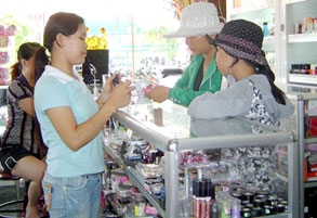 Tiêu dùng sản phẩm làm đẹp thời tiết kiệm