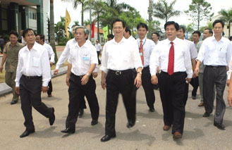 Cần khai thác thế mạnh phát triển nhanh công nghiệp dịch vụ và nông nghiệp chất lượng cao
