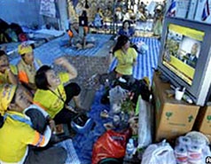 Thủ tướng Thái Lan kiên quyết không từ chức