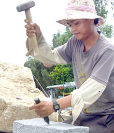 Gian nguy đời phu đá