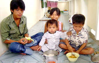 Những đứa trẻ “3 không”