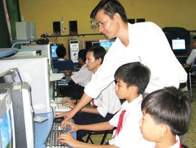 Đẩy mạnh ứng dụng công nghệ thông tin vào dạy học