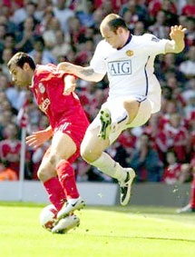 Các đội bóng Anh không thể “đi dạo”