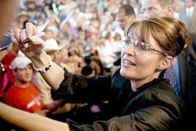 "Phó tướng" Palin đối mặt với những cáo buộc mới