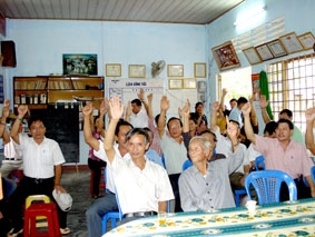 Phát huy quyền làm chủ của nhân dân, xây dựng chính quyền cơ sở trong sạch, vững mạnh