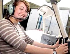 Nữ phi công 16 tuổi