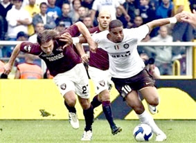 Cuộc quyết đấu giữa "hai anh em"