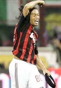 Ronaldinho - Nụ cười đã trở lại