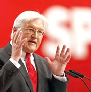 Ngoại trưởng Steinmeier sẽ tranh chức thủ tướng với bà Merkel
