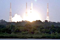 Ấn Độ phóng thành công tàu vũ trụ thăm dò Mặt trăng