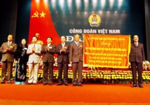 Hướng về cơ sở; bảo vệ quyền, lợi ích hợp pháp chính đáng của công đoàn viên, công nhân viên chức lao động