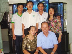 Chắp cánh cho con vào đời