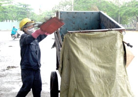 Nỗi lo của những người đi lấy rác !
