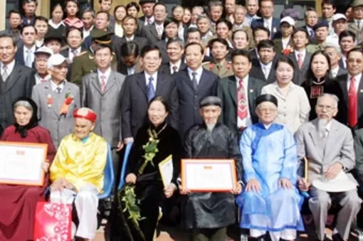 Phát huy sức mạnh toàn dân tộc, vượt qua thách thức, đưa đất nước giành những thành tựu to lớn