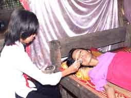 Hãy giúp đỡ mẹ con bà Bé Tám