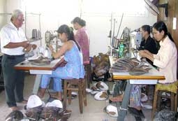 Đưa công nghiệp về nông thôn