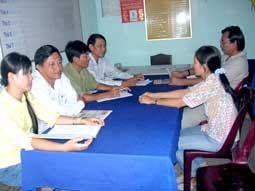 Cầu nối tình làng nghĩa xóm