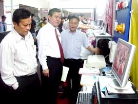 Trưng bày hơn 900 sản phẩm công nghệ thiết bị mới