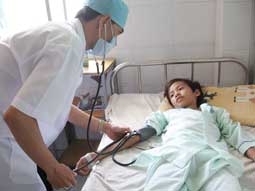 Cứu sống 1 trẻ bị vỡ lách, đứt cuốn lách