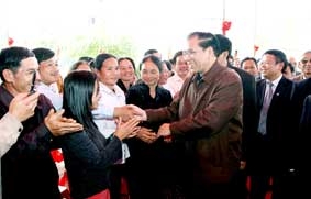 Thay đổi nếp nghĩ, cách làm, từng bước nâng cao đời sống vật chất, tinh thần của nhân dân