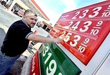 OPEC có kiểm soát được giá dầu?