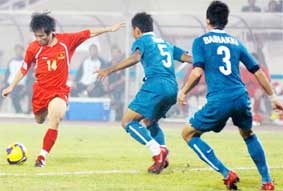 Đội tuyển Việt Nam 
vào chung kết gặp Thái Lan