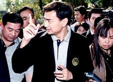 Tân Thủ tướng Thái Lan đối mặt với những nguy cơ bất ổn mới