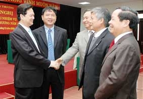 Tạo đà từ thị trường trong nước để đẩy mạnh sản xuất và xuất khẩu